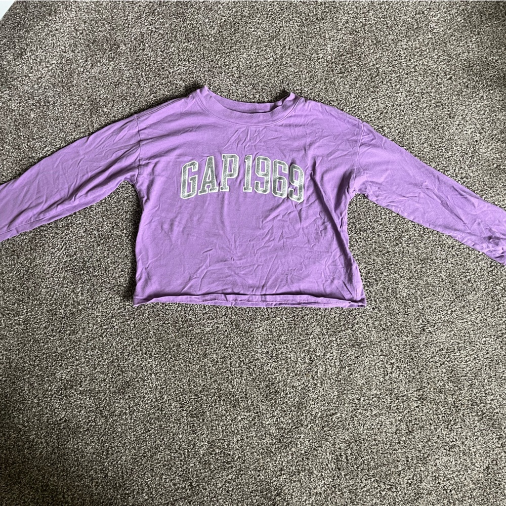 GAP Lavender Pullover with GAP 1969 Logo